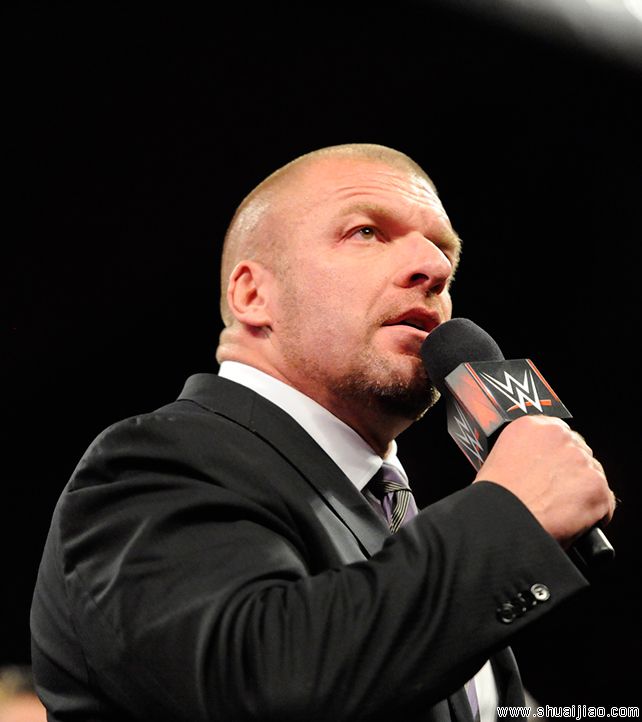 塞纳队和全权夫妇队签署强者生存合约《RAW2014.11.18》