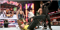 《RAW2014.12.02》战报：神秘经理仍未现身，约翰塞纳再胜主赛
