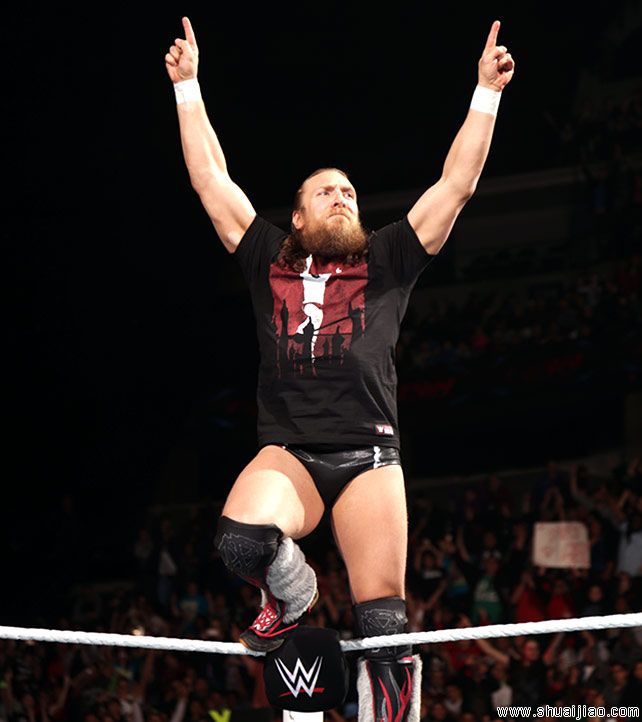 丹尼尔·布莱恩对阵赛斯·罗林斯《RAW2015.02.03》 丹尼尔·布莱恩对阵赛斯·罗林斯《RAW2015.02.03》