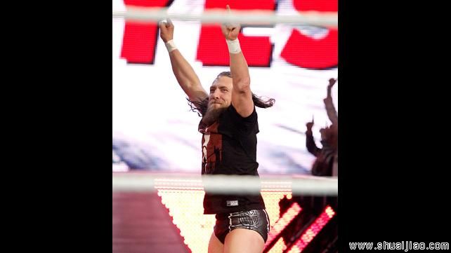 罗曼·雷恩斯与丹尼尔·布莱恩之间的对峙《RAW2015.02.10》