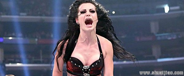 WWE佩奇：粉丝评论很黄，想说粗口回应