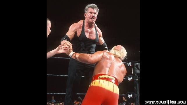 英明神武的WWE主席文斯·麦克曼