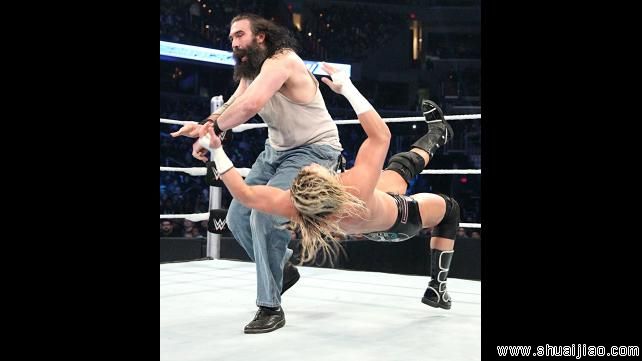 道夫·齐格勒和迪安·安布罗斯对阵坏消息·巴雷特和卢克·哈珀