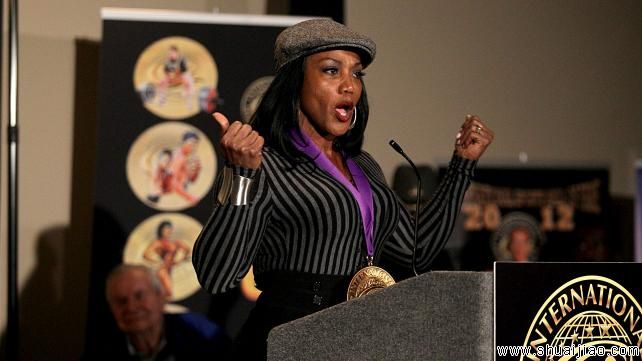 HHH与众明星在国际体育馆