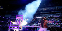 《RAW 2015.03.10》战报：雷公助阵击垮怀亚特，毒蛇吐信吊打罗林斯