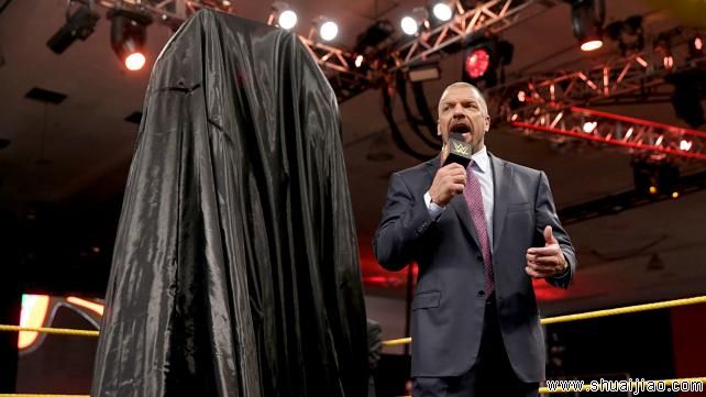 终极战士雕像公布于众