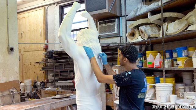 终极战士雕像制作过程