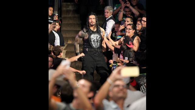 罗曼·雷恩斯本期三战布雷·怀亚特《RAW 2015.06.02》