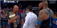 TNA战报:世界重量级冠军签订仪式