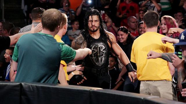 赛思·罗林斯对阵罗曼·雷恩斯《WWE SmackDown 2015.07.03》