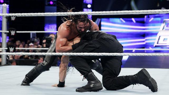 赛思·罗林斯对阵罗曼·雷恩斯《WWE SmackDown 2015.07.03》