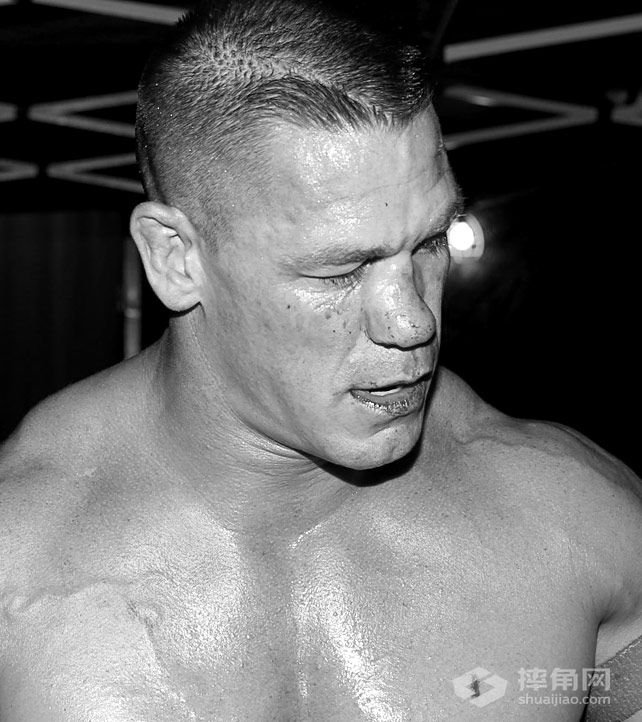 约翰·塞纳的鼻子被打伤《WWE RAW 2015.07.28》