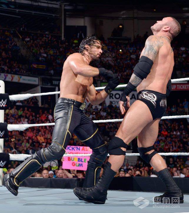 兰迪·奥顿对阵塞斯·罗林斯WWE世界重量级冠军赛《WWE RAW 2015.08.11》