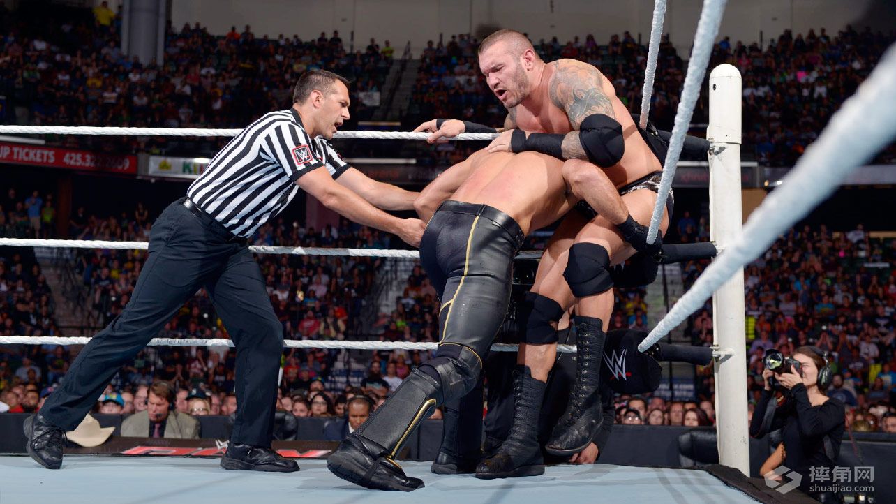 兰迪·奥顿对阵塞斯·罗林斯WWE世界重量级冠军赛《WWE RAW 2015.08.11》