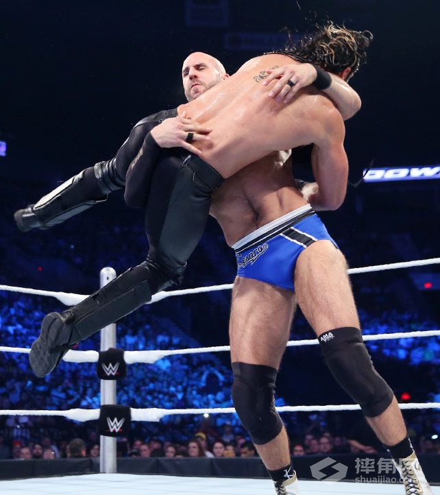 塞萨罗&内维尔对阵塞斯·罗林斯&凯文·欧文斯《WWE SmackDown 2015.08.14》