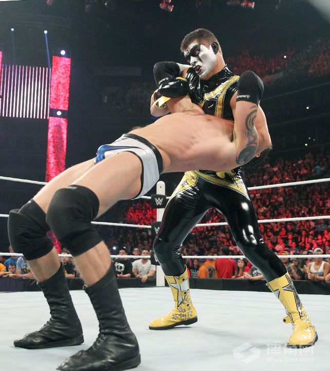 星尘袭击巴雷特《WWE RAW 2015.08.25》 星尘袭击巴雷特《WWE RAW 2015.08.25》