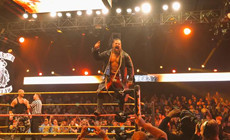 前TNA世界重量级冠军正式亮相WWE！