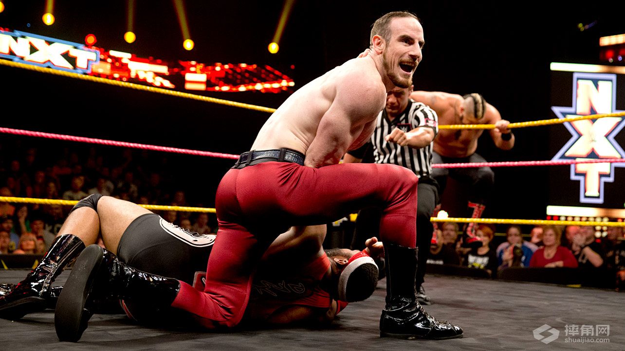 《WWE NXT 2015.10.15》视频组合图集