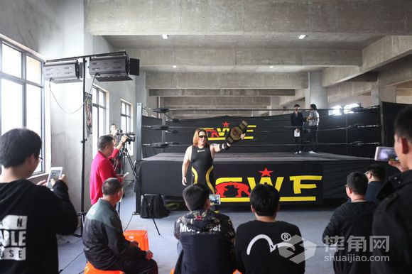 CWF!华人摔角联合会扬旗赛程图片