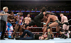 《RAW 2015.12.01》战报：四国联军，追梦儿回归