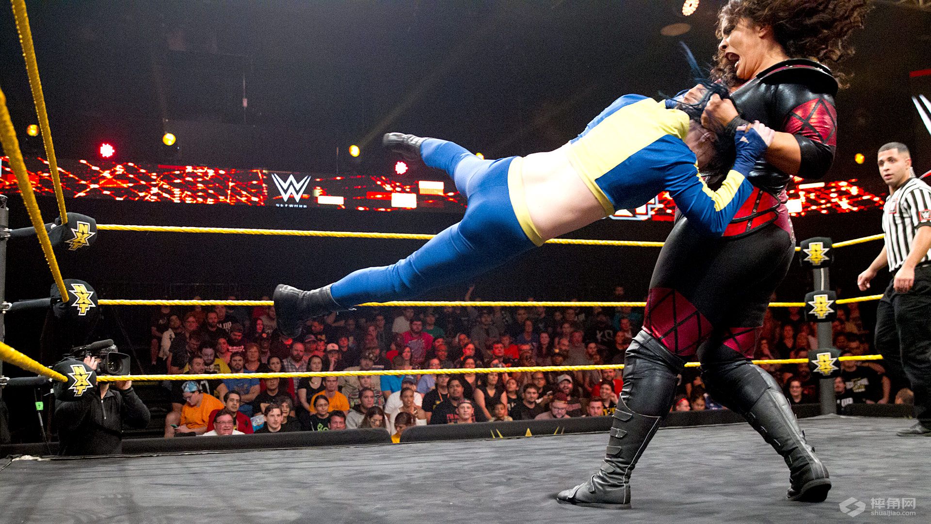 《WWE NXT 2015.12.03》视频组合图集