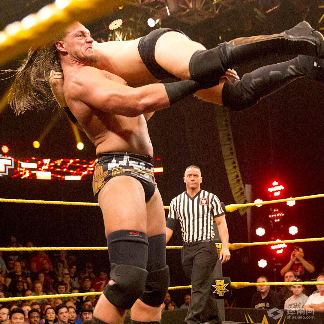 《WWE NXT 2015.12.10》视频组合图集