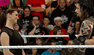 WWE RAW 2015.12.22比赛视频（中文1):史蒂芬妮会让罗曼付出代价！