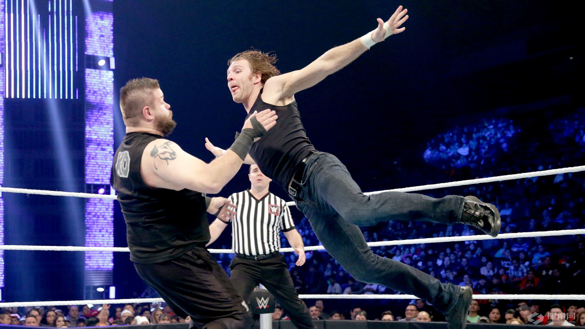 迪安·安布罗斯对阵凯文·欧文斯《WWE SmackDown 2016.01.07》