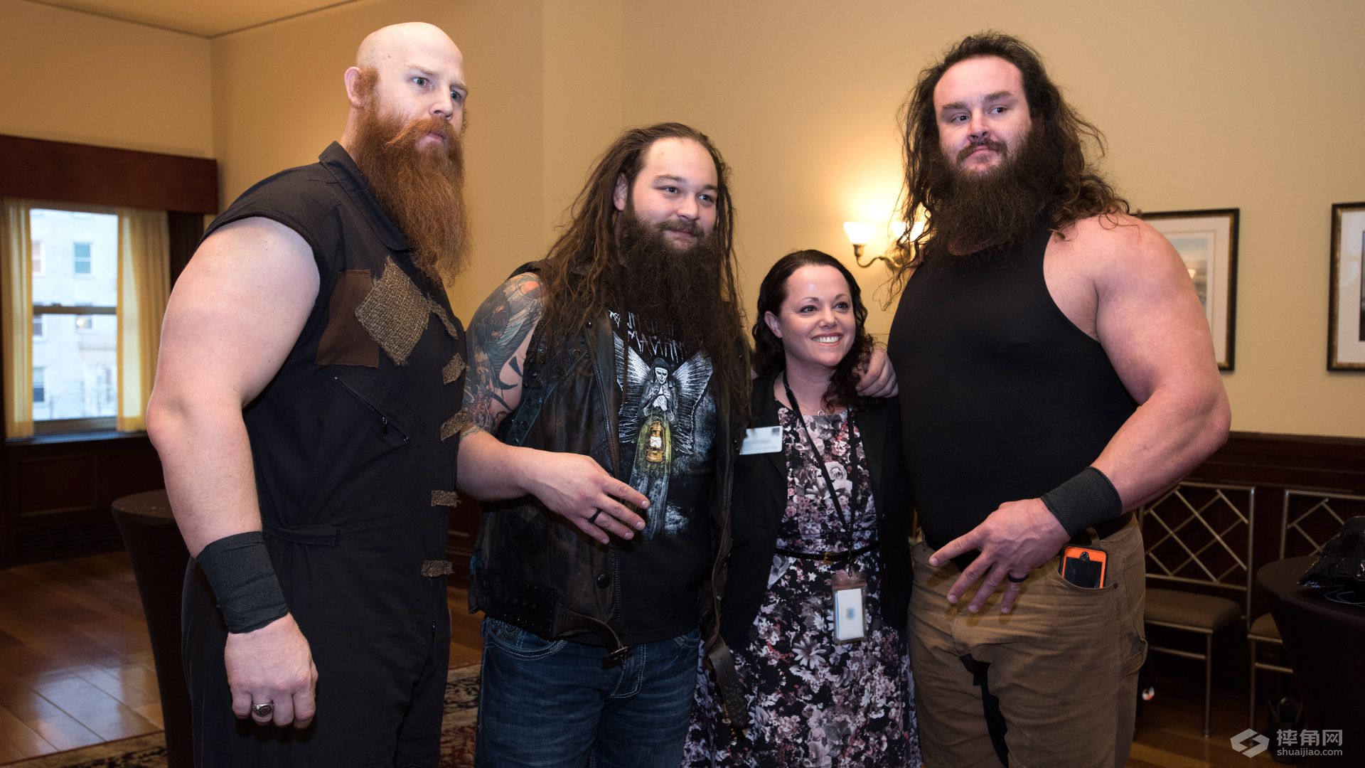 怀亚特家族在纽约证券交易所的开幕钟响起