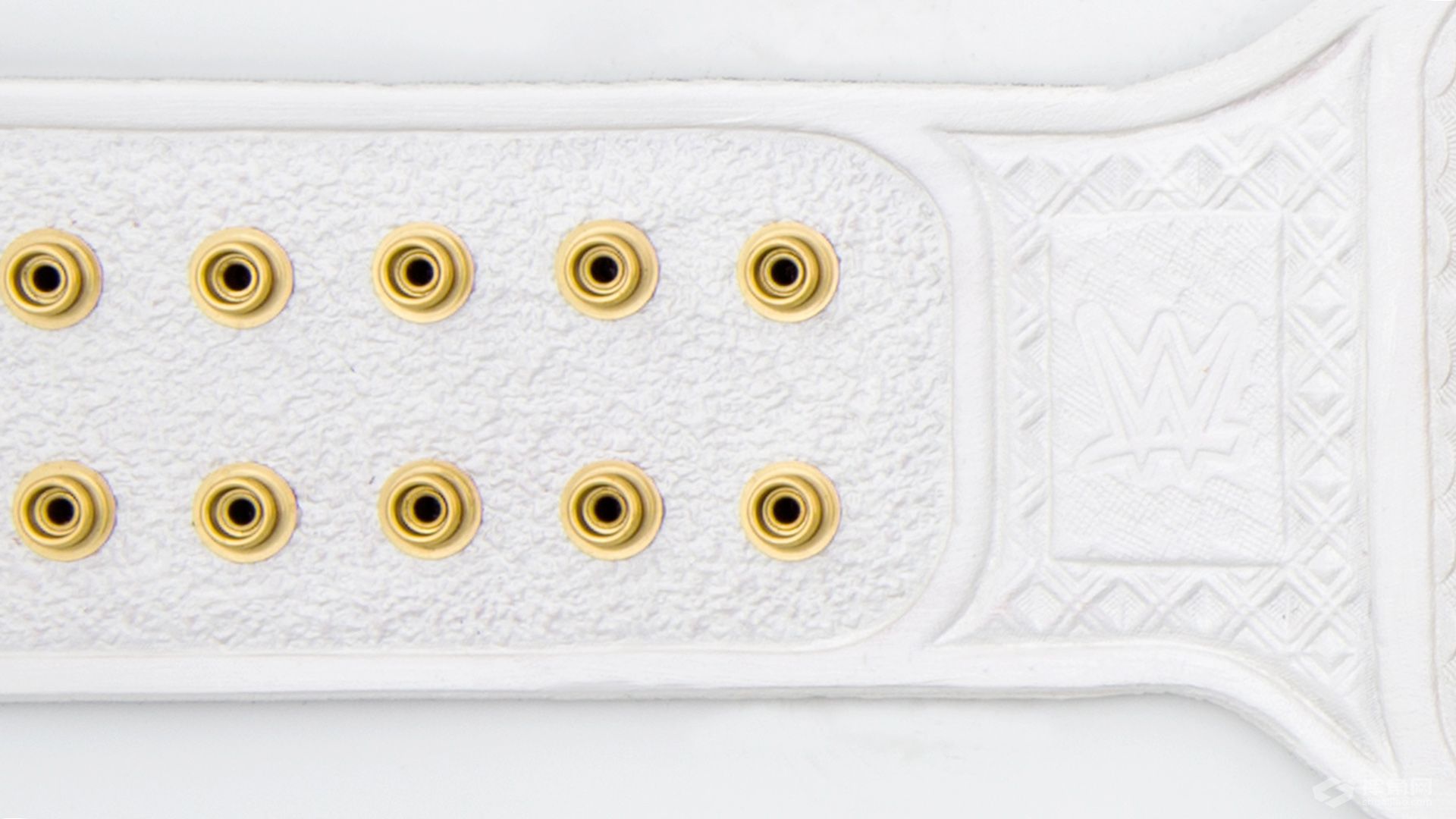 WWE全新女子冠军腰带