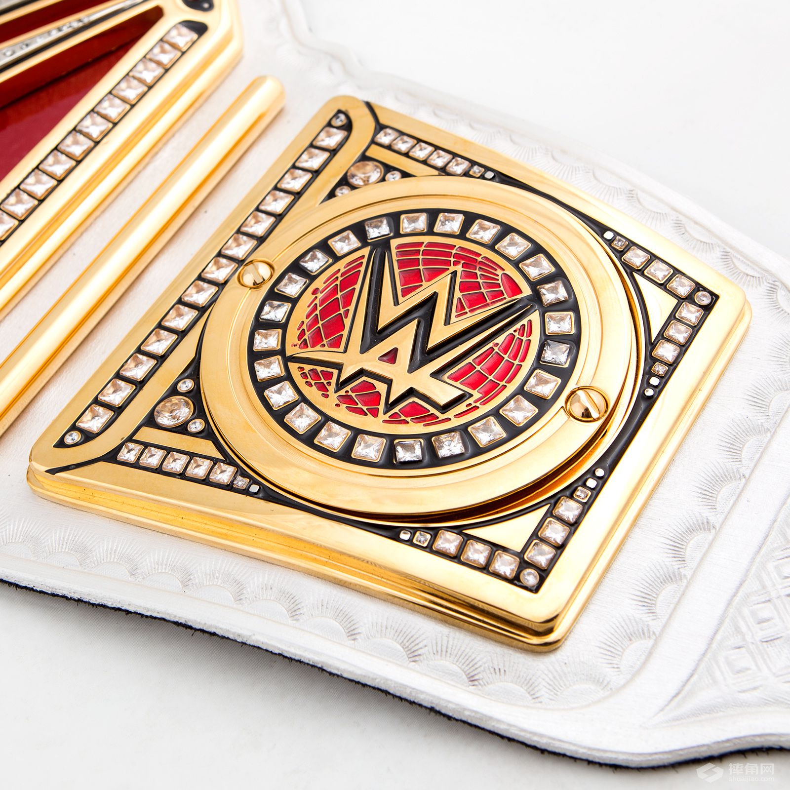 WWE全新女子冠军腰带