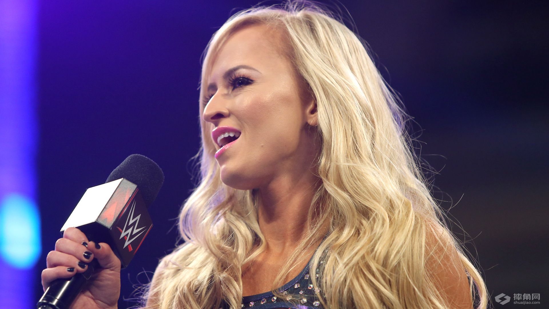 莎夏·班克斯对阵萨默·蕾《wwe raw 2016.04.05》