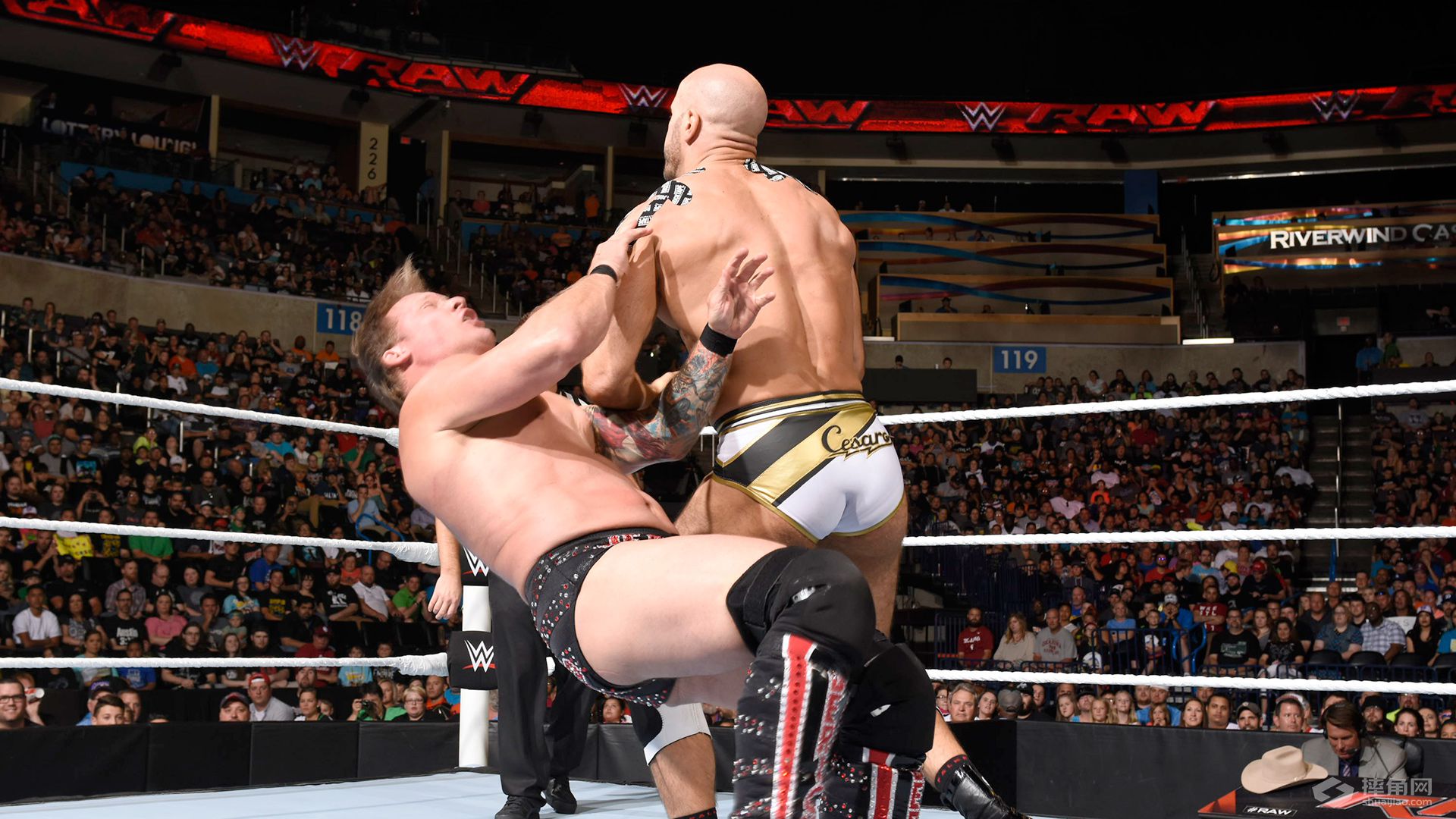 塞萨罗对阵克里斯·杰里科《WWE RAW 2016.06.07》