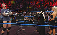 《SmackDown 884期》图文直播：米兹TV秀