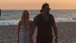 WWE美国冠军鲁瑟夫与拉娜完婚
