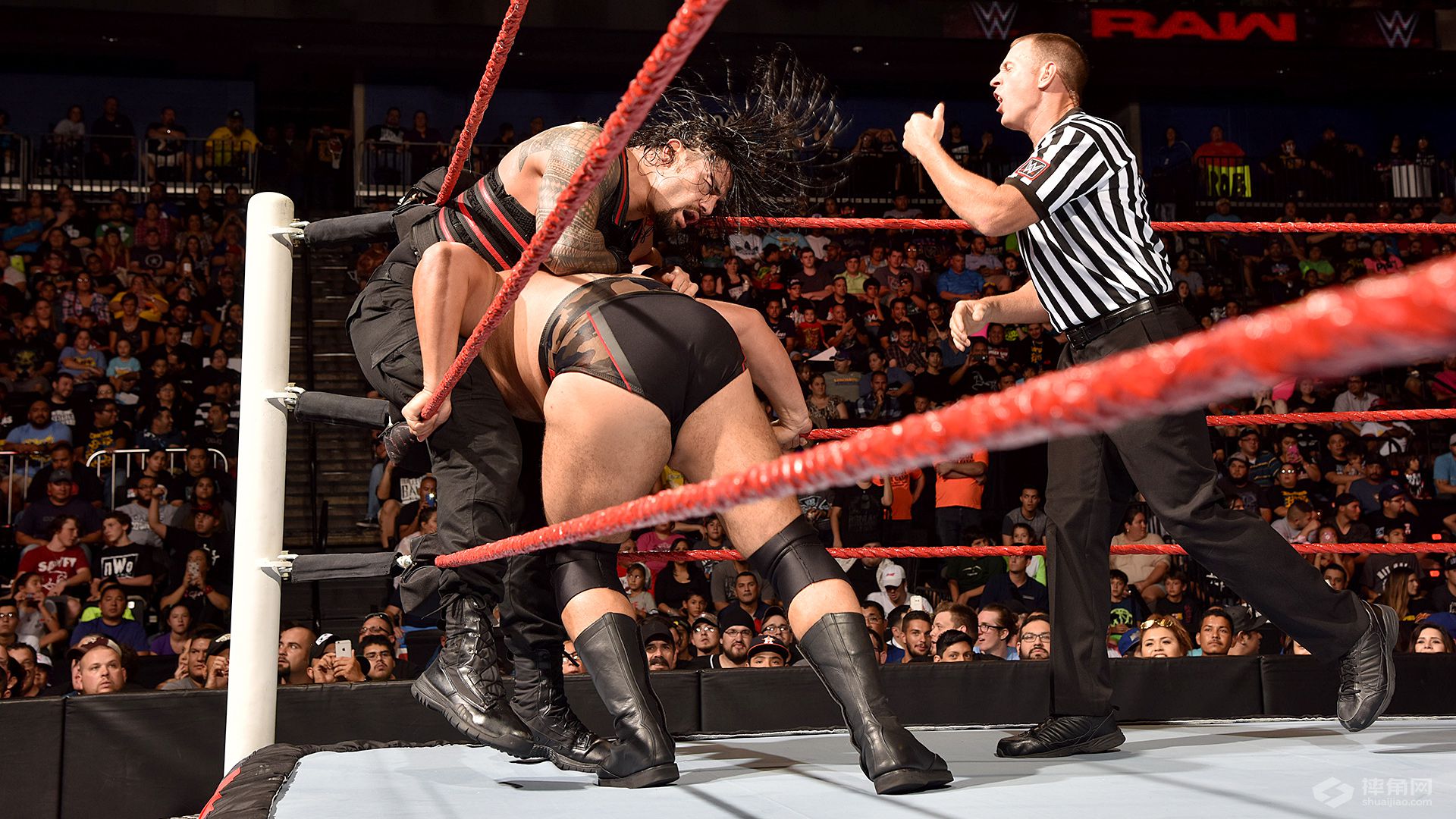 《WWE RAW 2016.08.16》视频组合图集