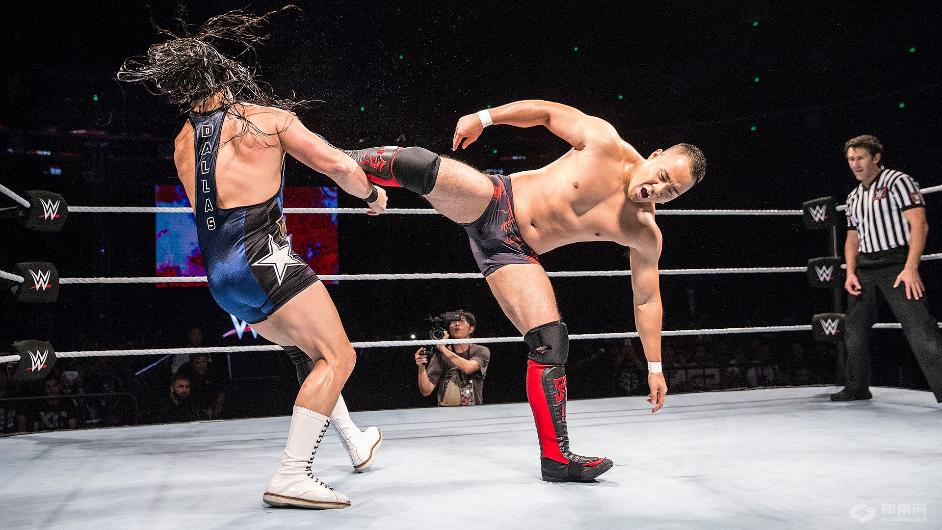 WWE中国上海现场秀，快来找找你在哪！