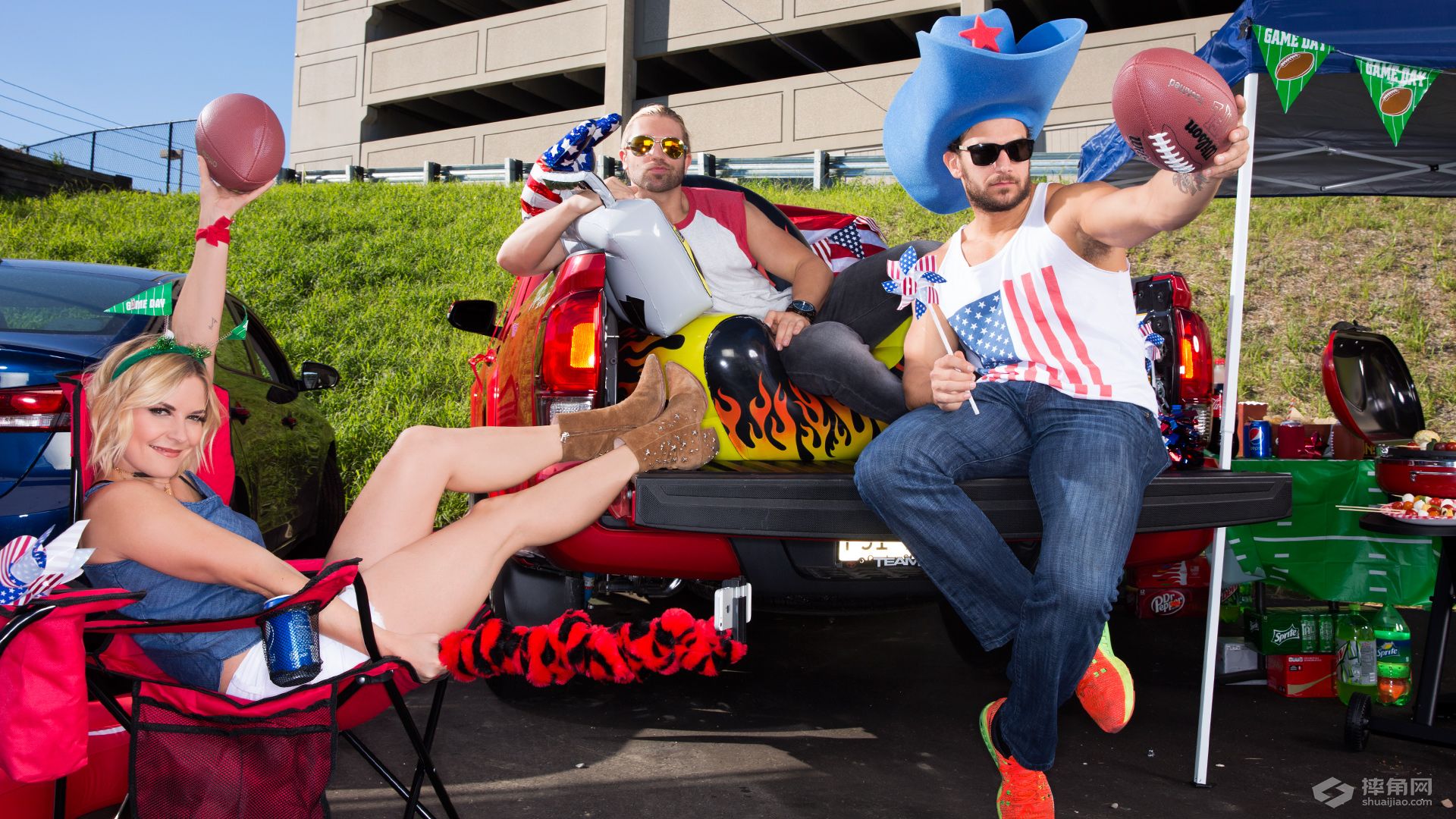 狂野派对！WWE选手卡车外出野餐