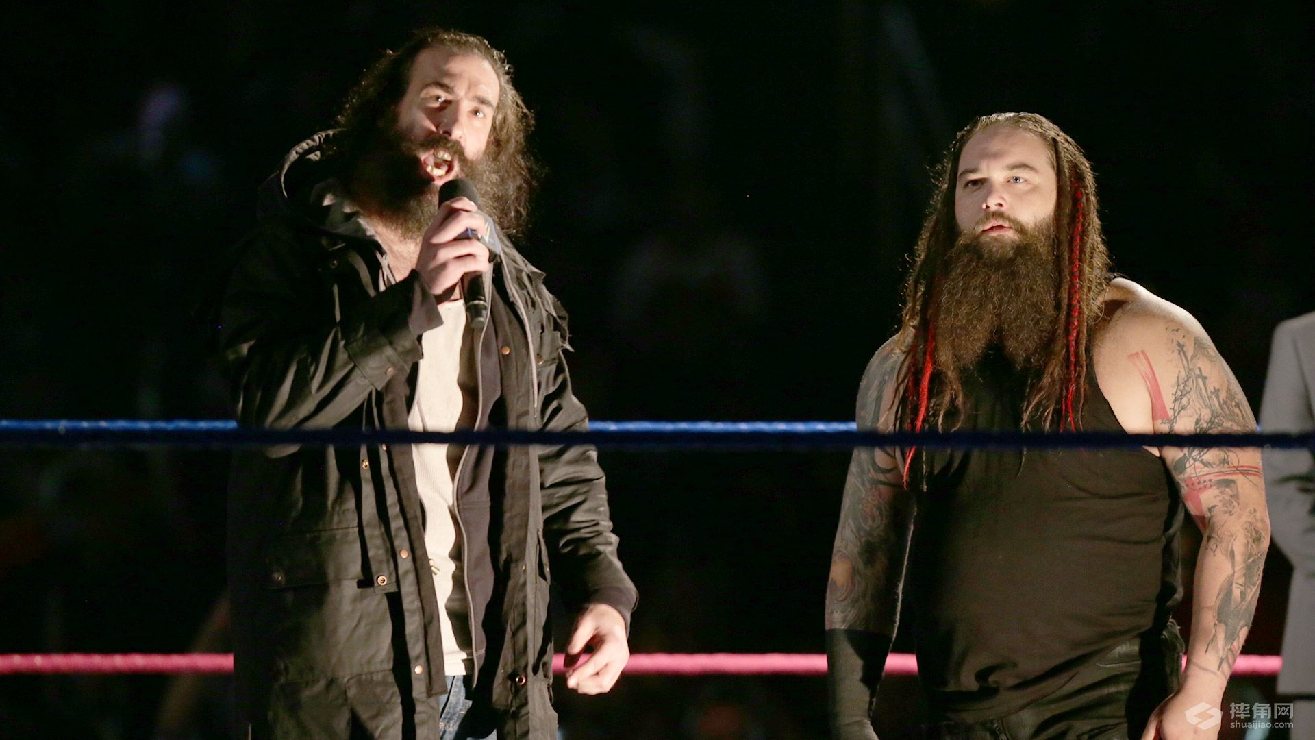 毒蛇和怀亚特的恩怨再次升级，凯恩出场《WWE SmackDown 2016.10.12》