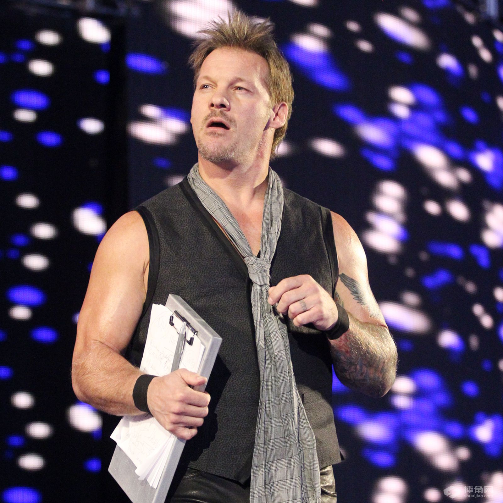 斯蒂芬妮揭示了强者生存红蓝大战最后一位成员《WWE RAW 2016.11.08》 斯蒂芬妮揭示了强者生存红蓝大战最后一位成员《WWE RAW 2016.11.08》