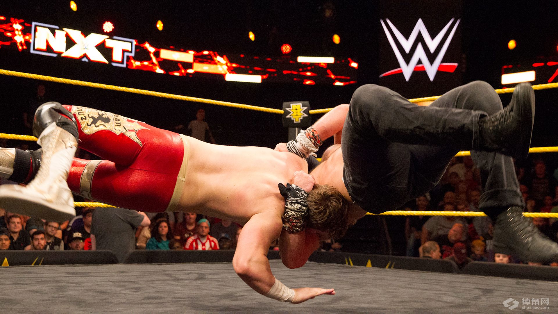 小詹皇现身NXT，Elias Samson回归《WWE NXT 2016.11.17》