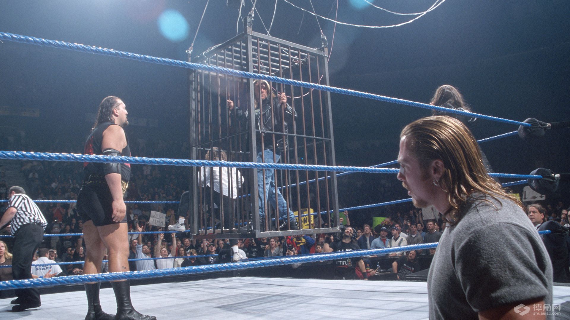 这些巨星或总经理曾被困牢笼，还被吊起来！