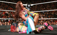 前女子冠军米琪·詹姆斯会否继续留在WWE？