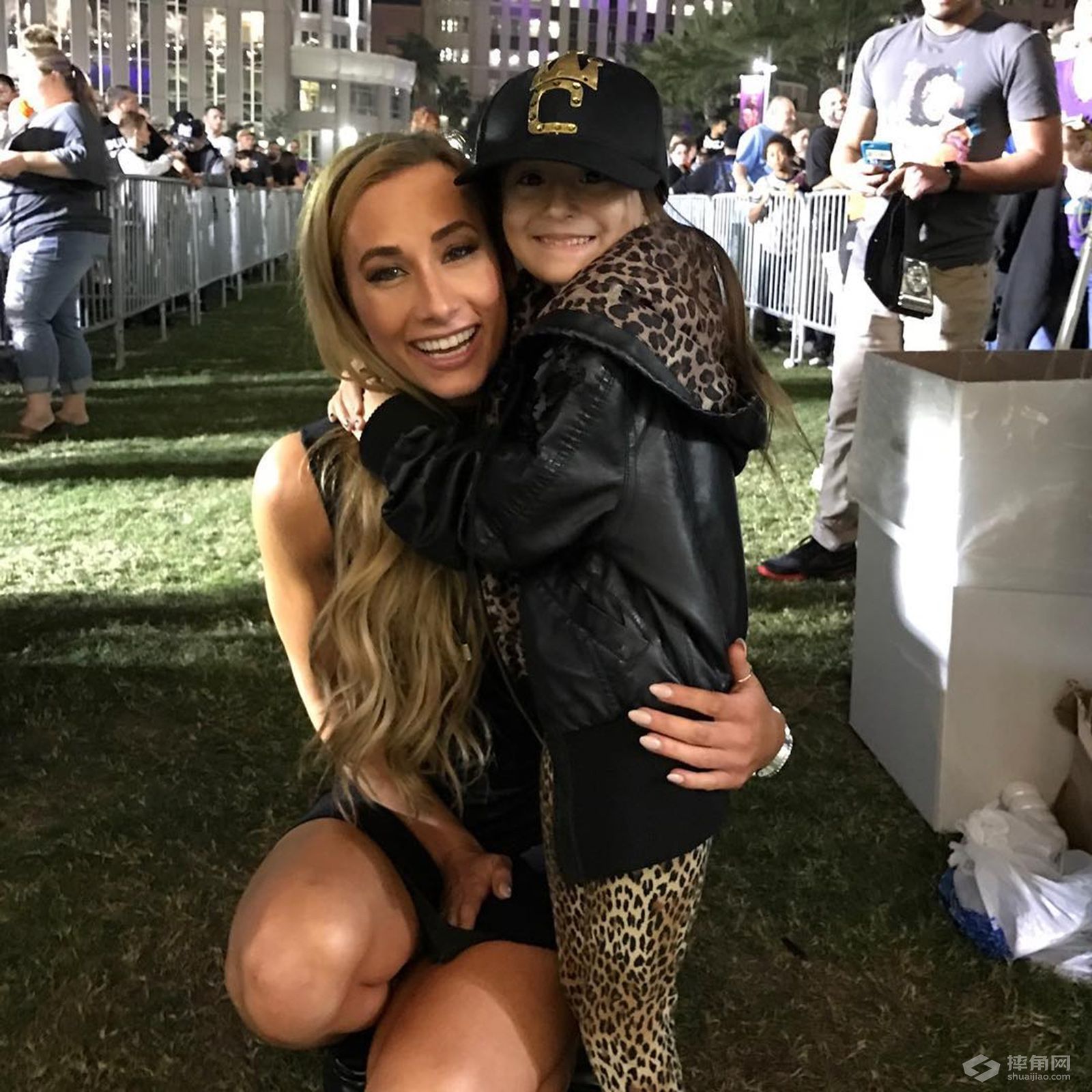 Instagram最佳照片，鲁瑟夫拉娜幸福度蜜月！