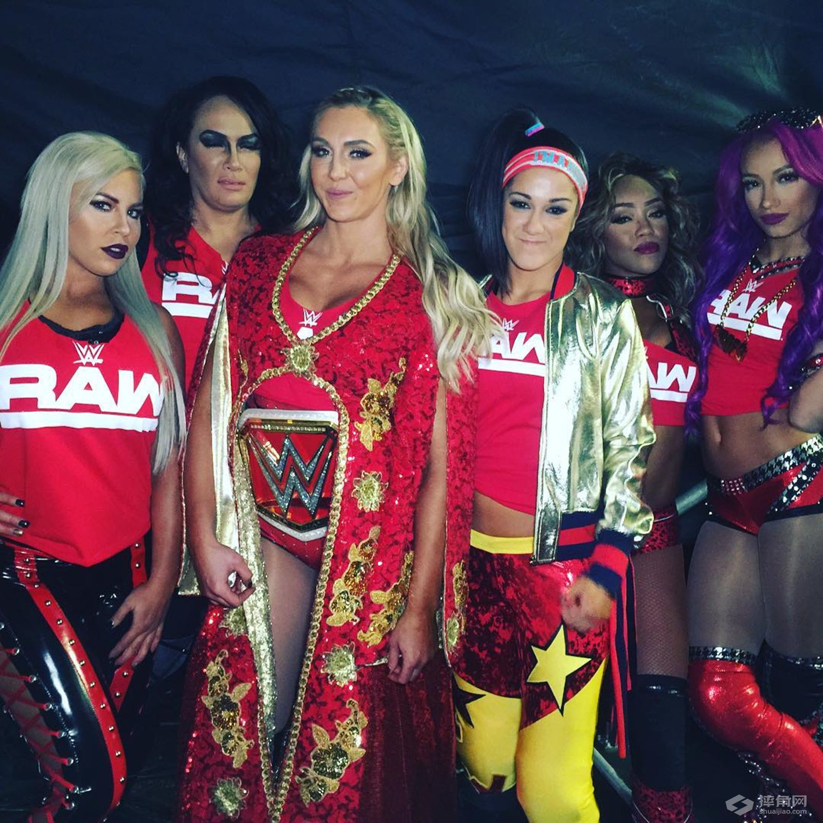 Instagram最佳照片，鲁瑟夫拉娜幸福度蜜月！