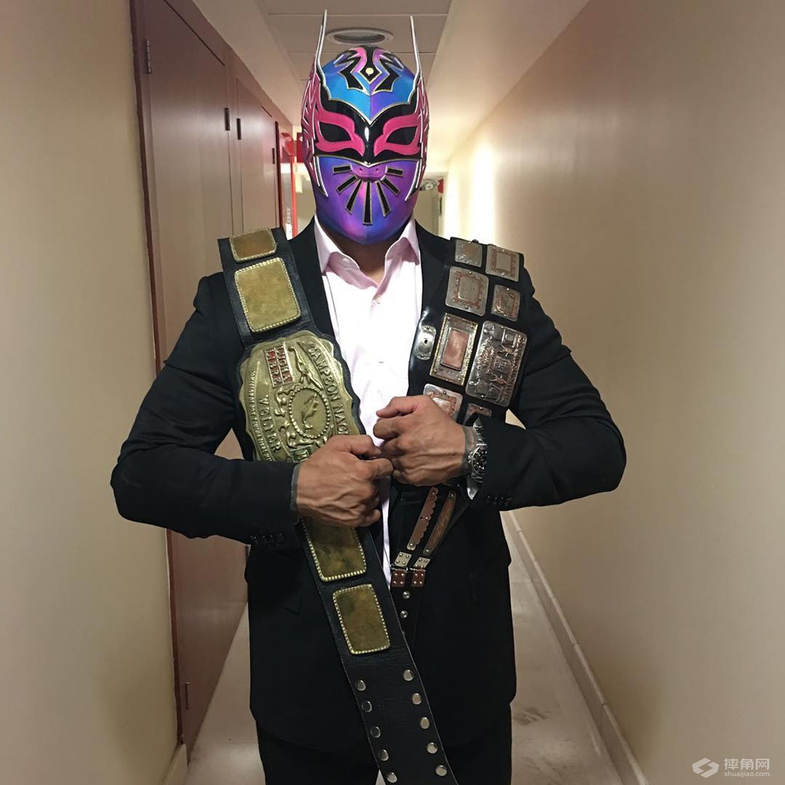 Instagram最佳照片，塞纳尼基出来秀恩爱啦！