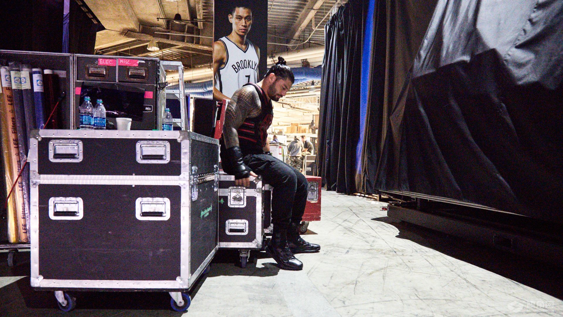 来来来，带你参观WWE的后台！