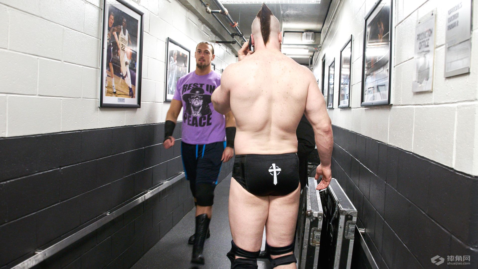 来来来，带你参观WWE的后台！