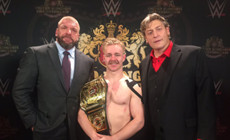 新王加冕！史上首位WWE英国冠军诞生