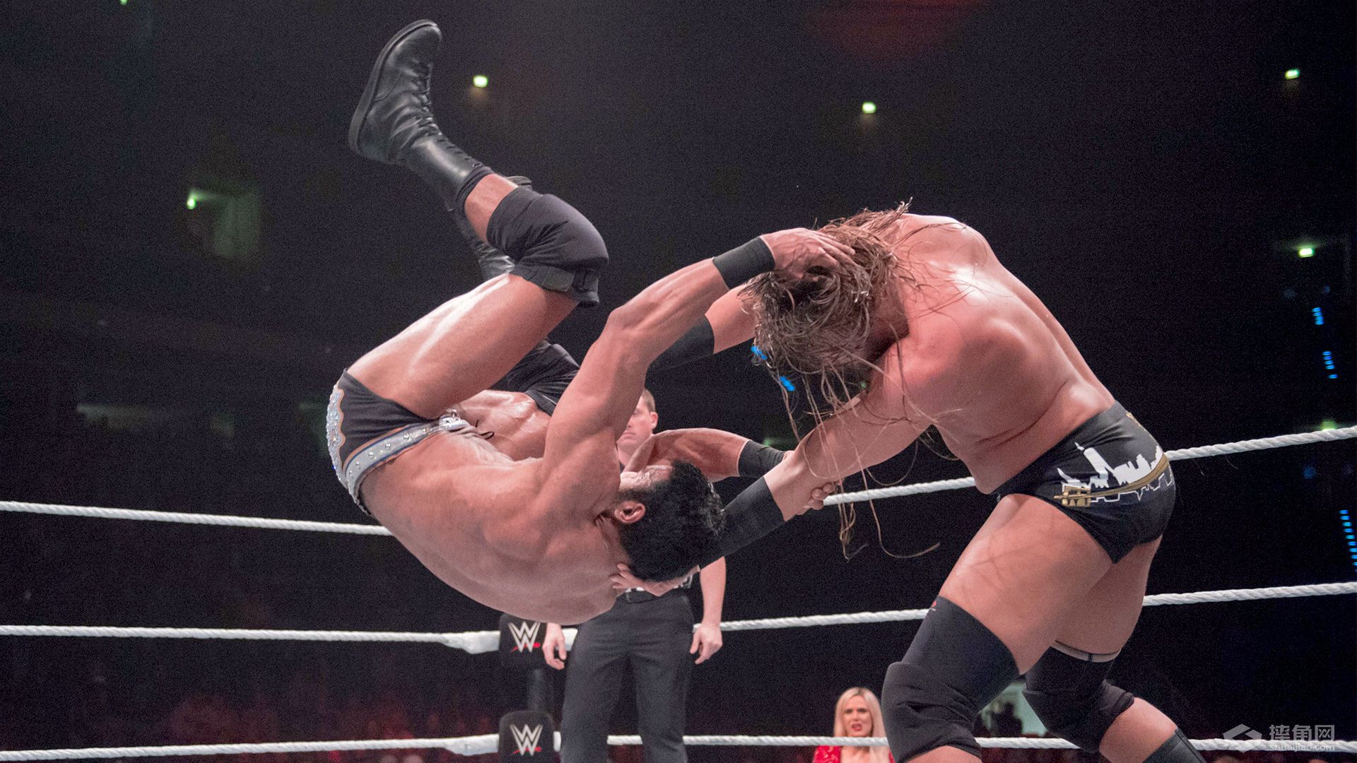 《摔角狂热》之路！现场活动——汉诺威站！